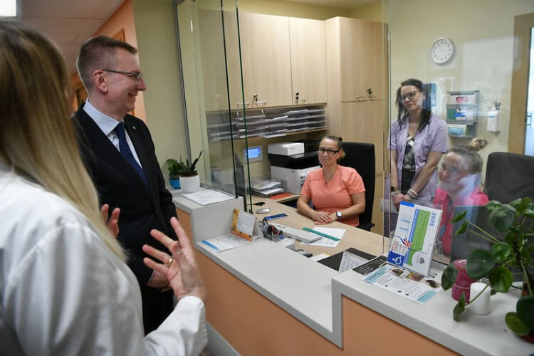 tikšanās ar darbiniekiem