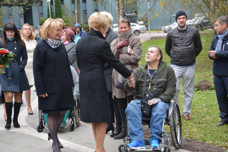 rotaļu laukums bērniem ar funkcionēšanas traucējumiem